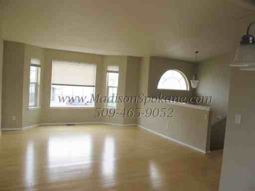 423 Connie Ray Ave - Photo 3 of 13