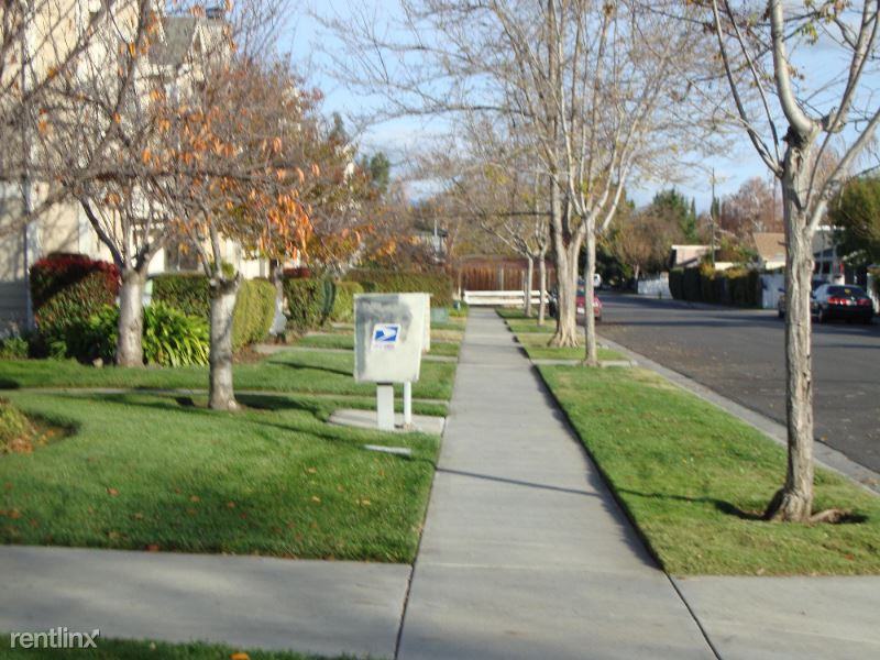 207 Banana Grove Ln - Photo 2 of 23