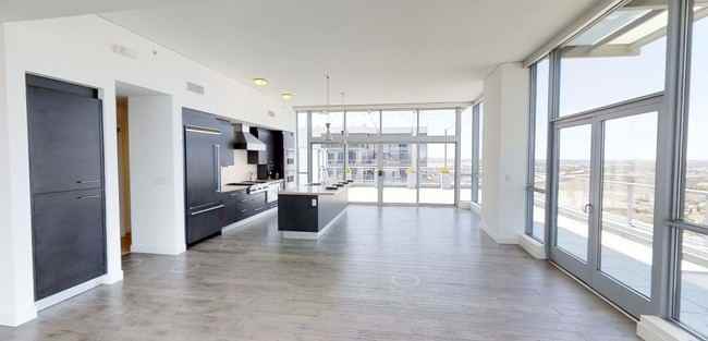 Essex Skyline at MacArthur Place - Photo 4 of 4