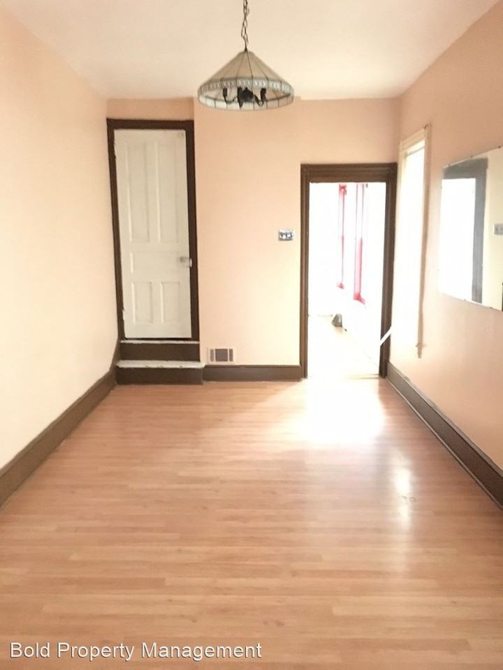 1447 N 10th St - Photo 3 of 5