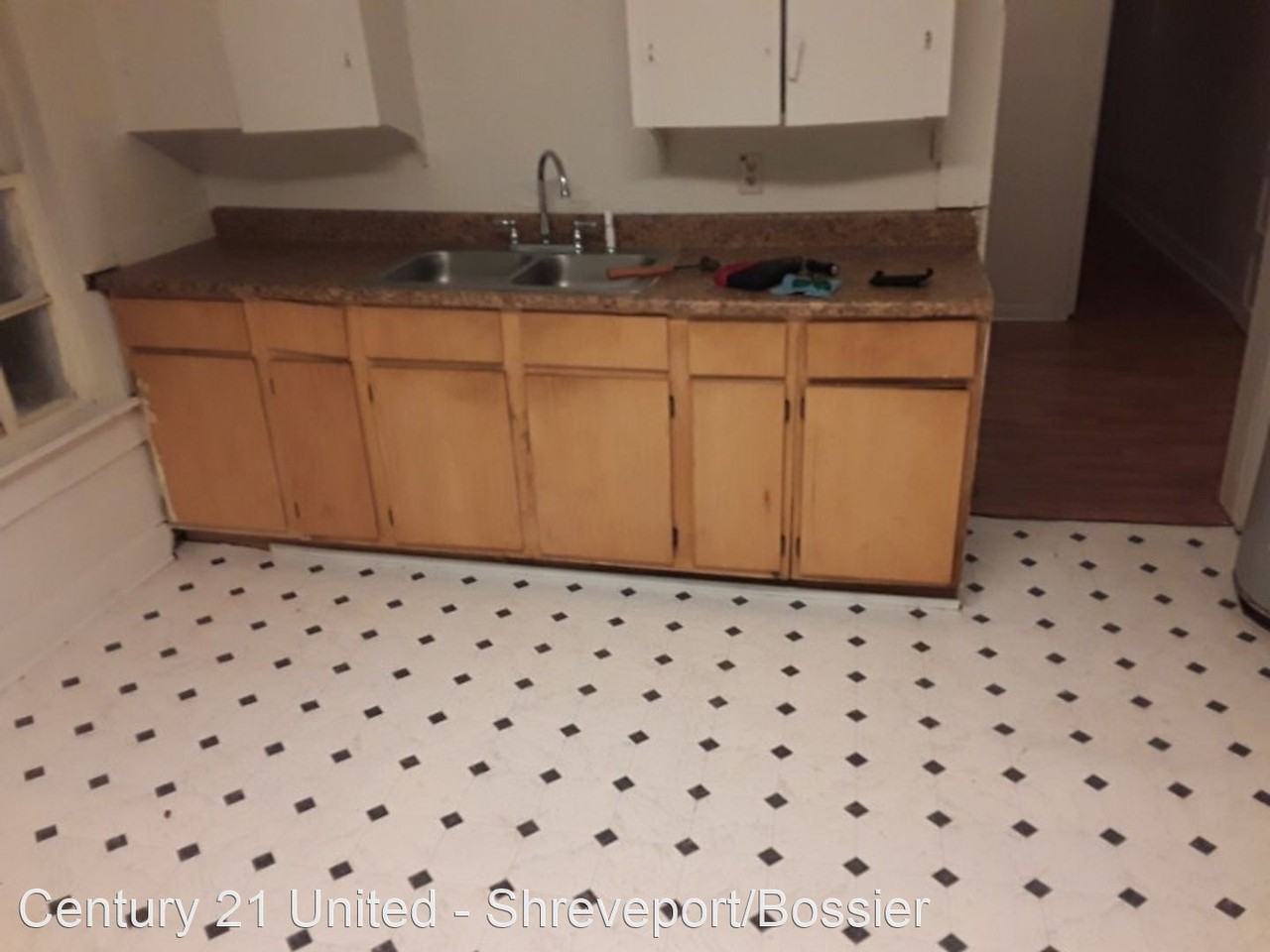 3856 Flora - Photo 3 of 7