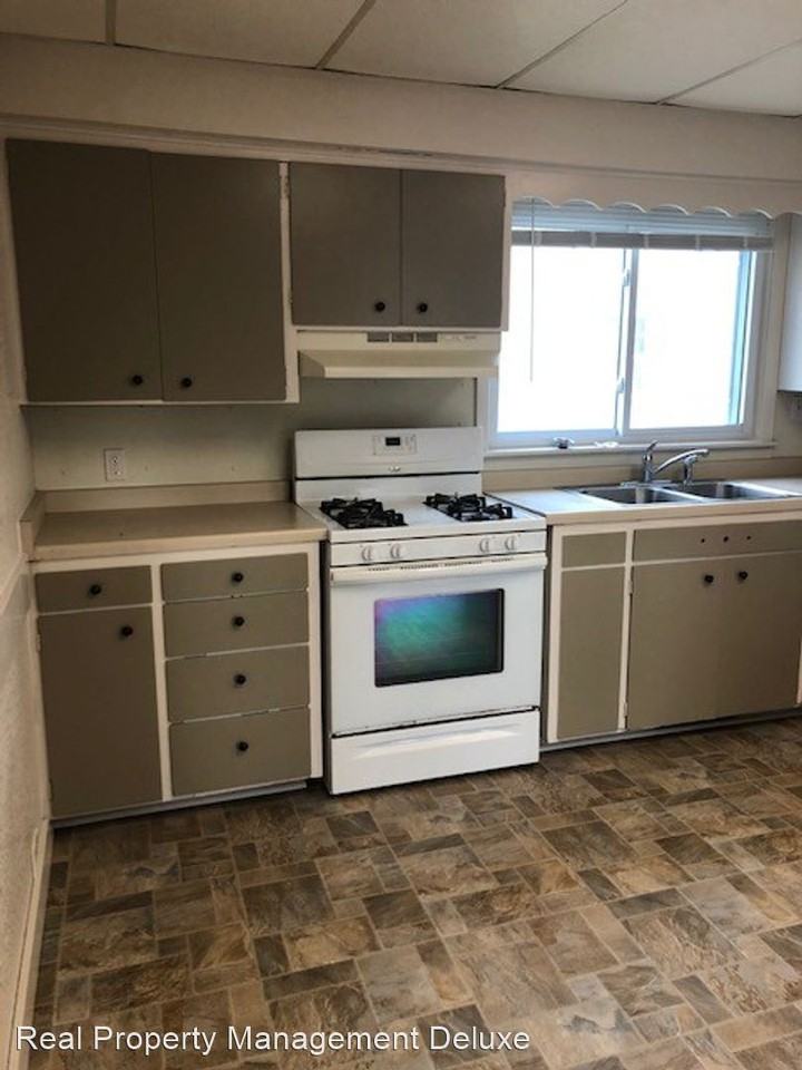 1819 Norwood St - Photo 3 of 11