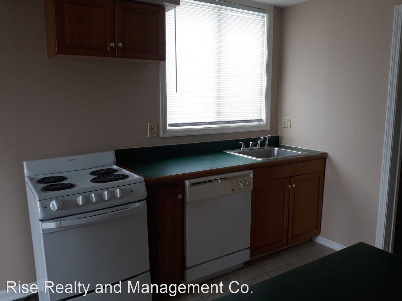 416 Harrison Ave - Photo 3 of 12