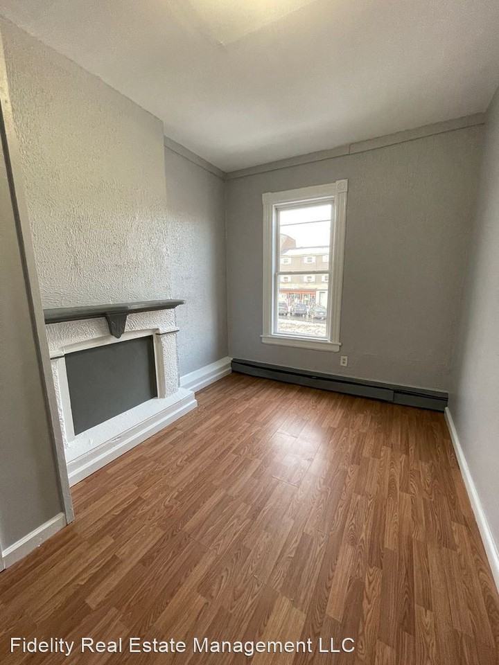 195 Broadway - Photo 3 of 9