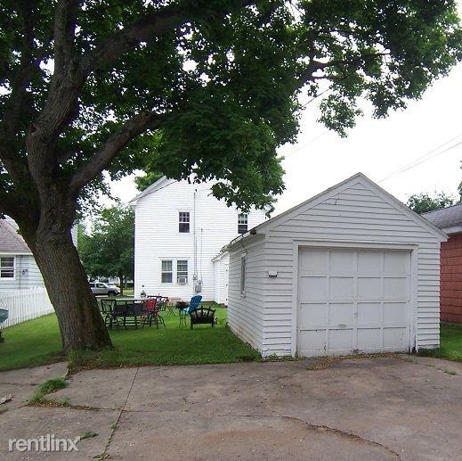 316 2nd Ave S - Photo 2 of 9