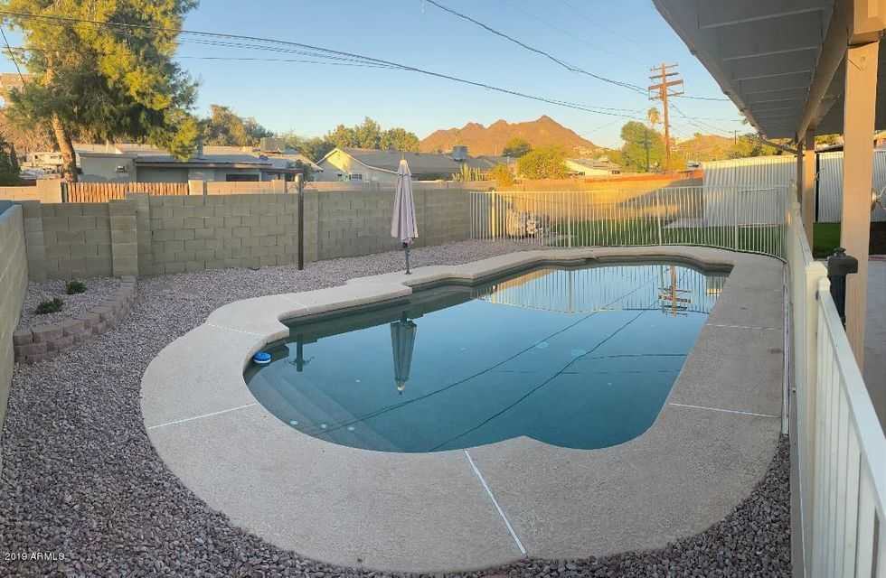 1042 E El Camino Dr - Photo 3 of 10