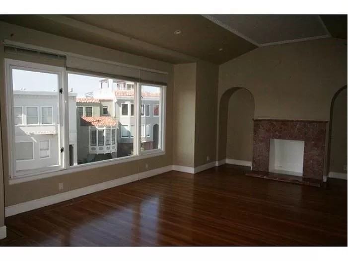 59 Toledo Way - Photo 2 of 24