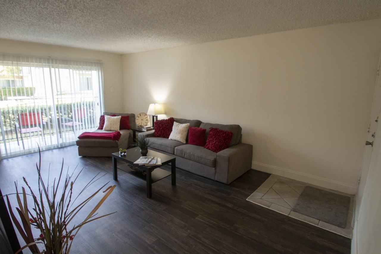 Princeton Court - Photo 6 of 45