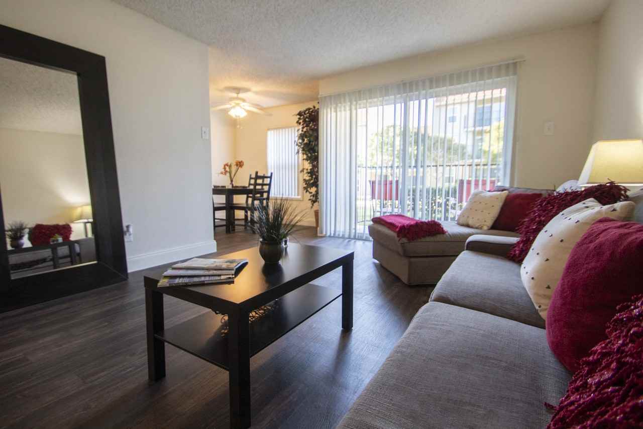 Princeton Court - Photo 7 of 45