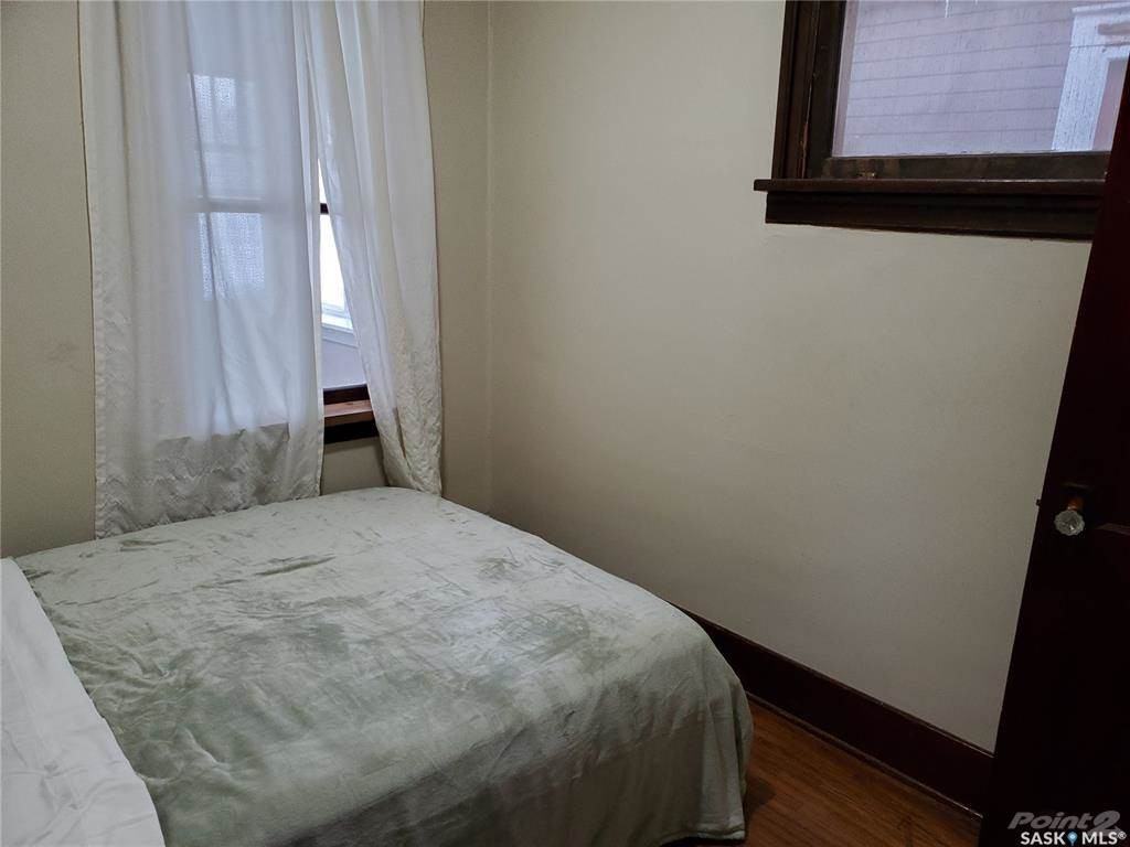 437 Avenue I South - Photo 2 of 10