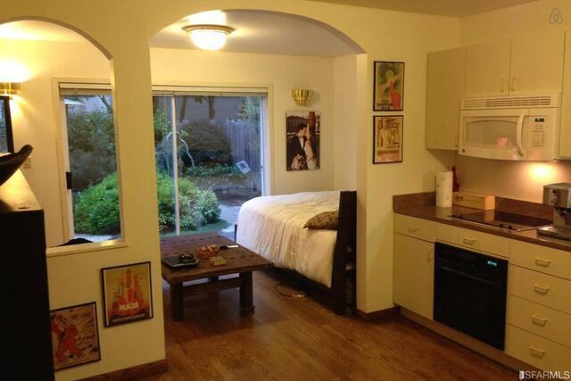 3733 Divisadero St - Photo 2 of 5