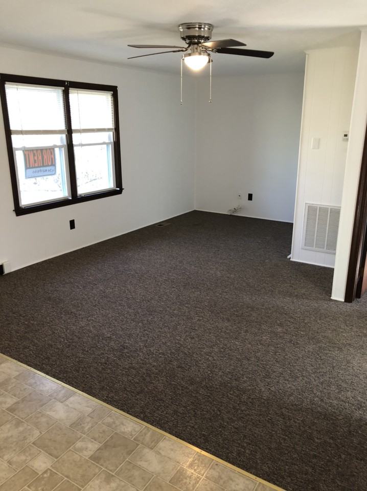 1656 Shady Knoll Ave - Photo 3 of 11