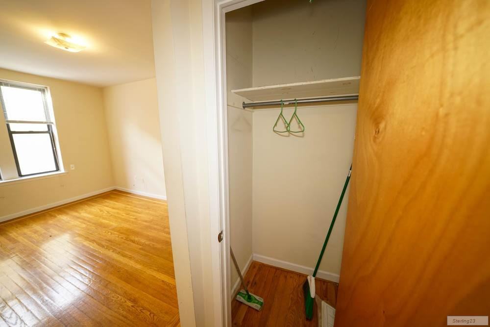 2564 35th St #3D - Photo 3 of 9