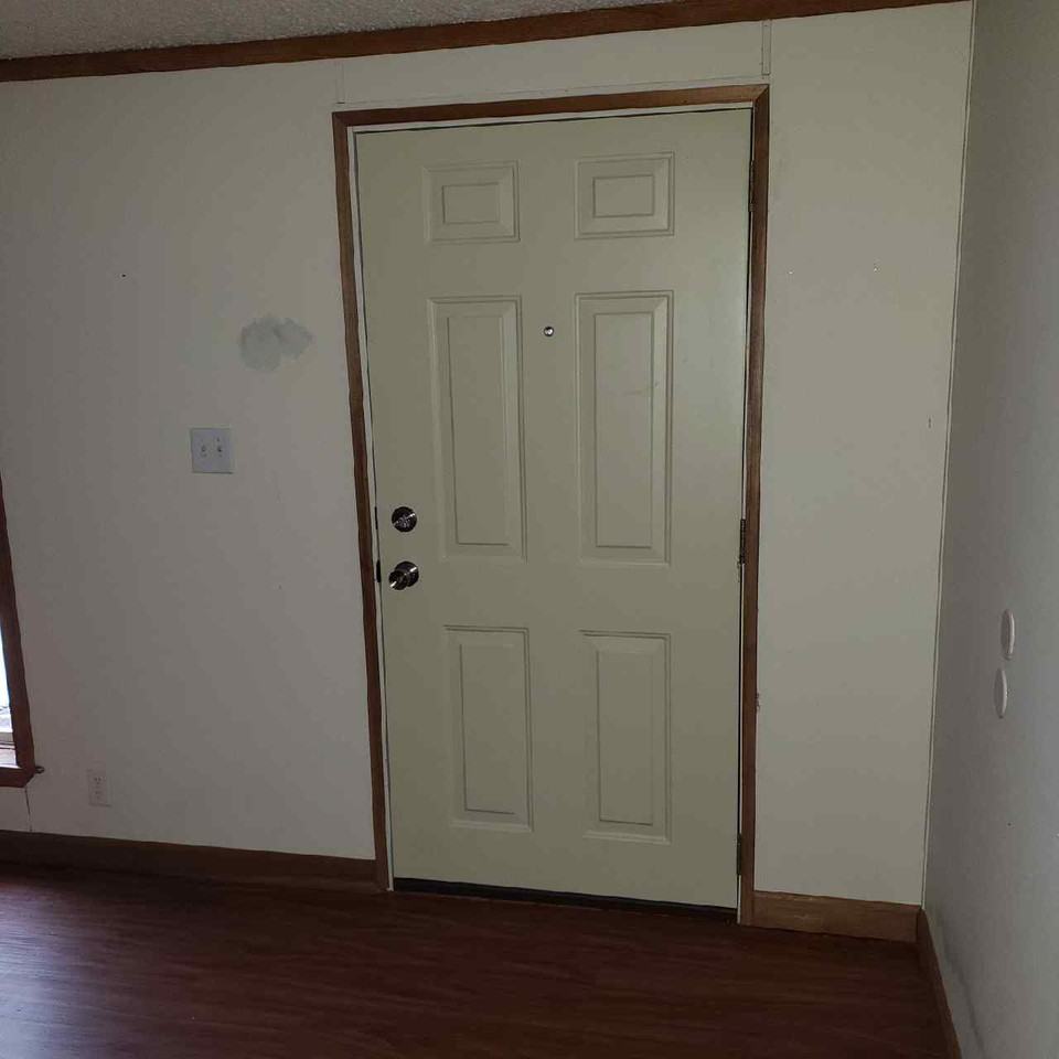 3406 State Route 83 - Photo 3 of 21