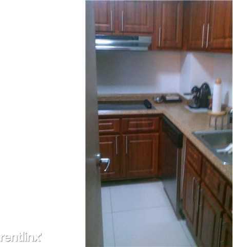 7441 Wayne Ave - Photo 3 of 50