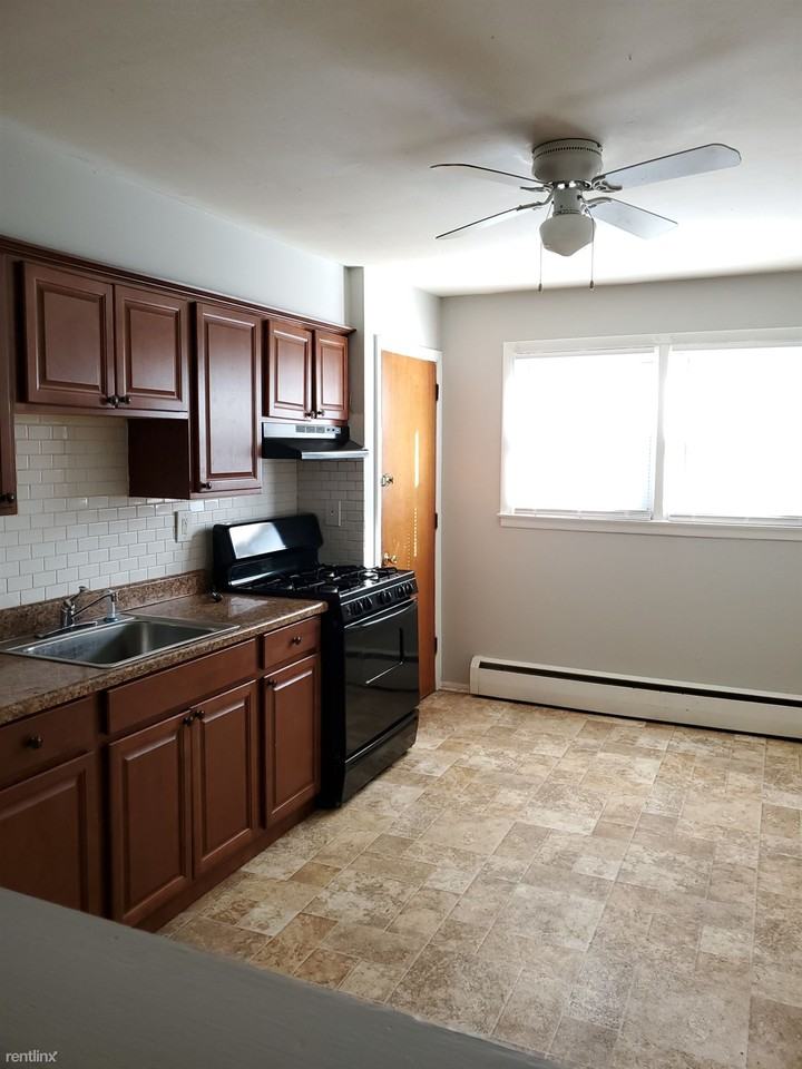 44 Oak Ridge Dr #23 - Photo 3 of 17