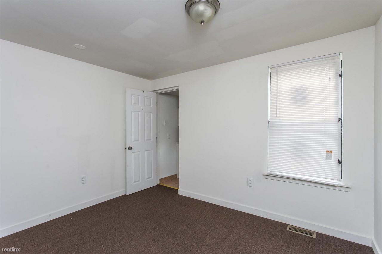 1902 N Darien St - Photo 3 of 23