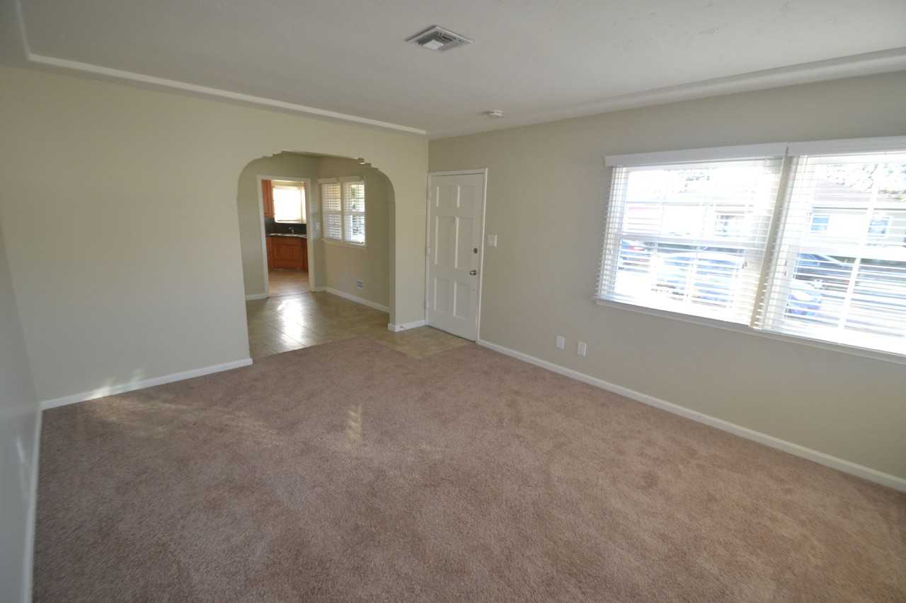 4861 Brompton Ave - Photo 2 of 13