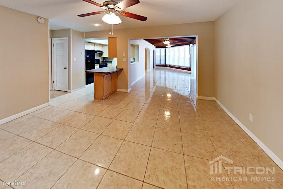 221 Waverly Dr - Photo 2 of 19