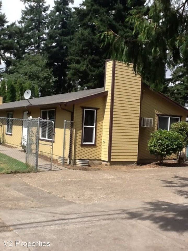 3405 SE 150th Ave. - Photo 3 of 14