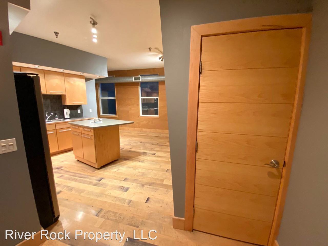 319 Broadway N #203 - Photo 3 of 31