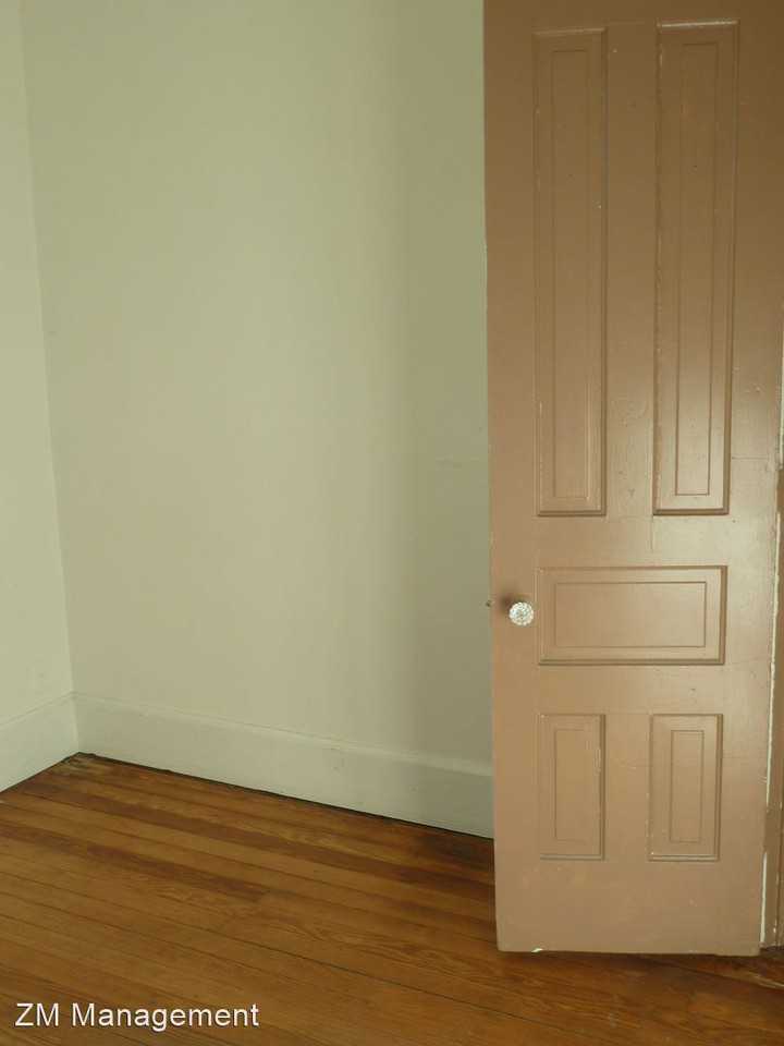 2423-2425 S Kinnickinnic - Photo 3 of 9