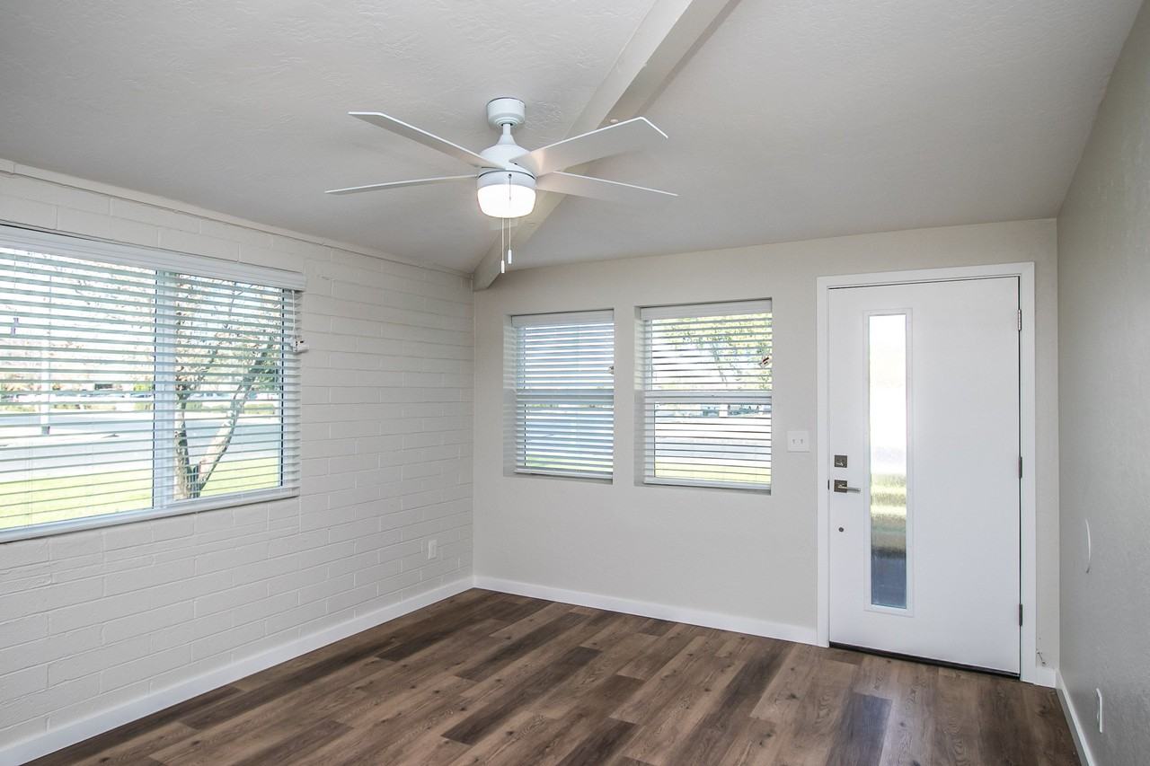 151 N Elm St - Photo 3 of 16