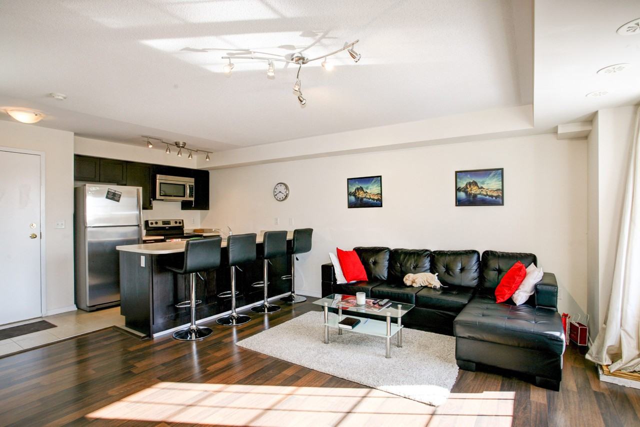 129 Isaac Devins Blvd - Photo 3 of 14