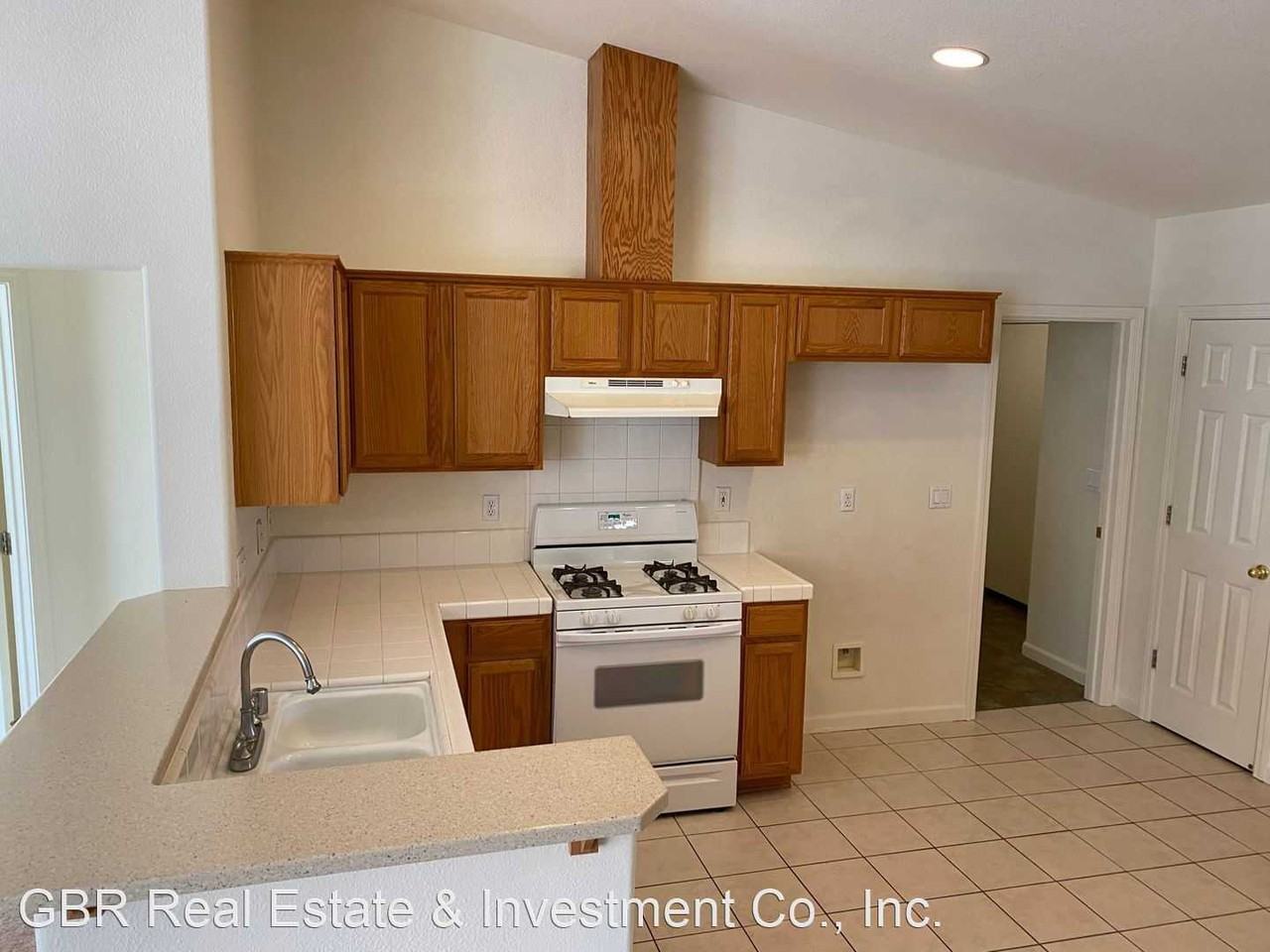 4231 Middlebury Way - Photo 2 of 13