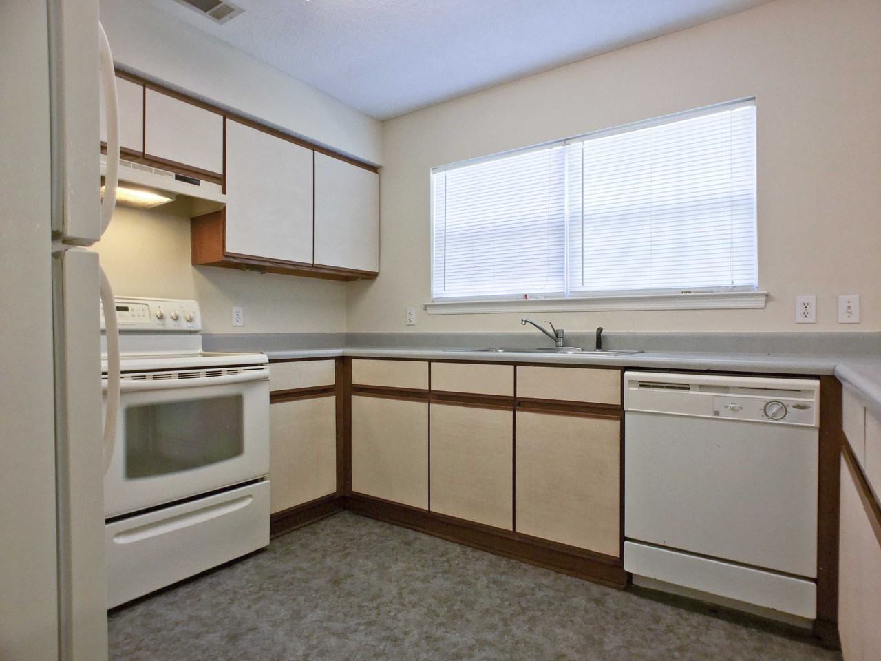 9 Country Walk Dr - Photo 2 of 10