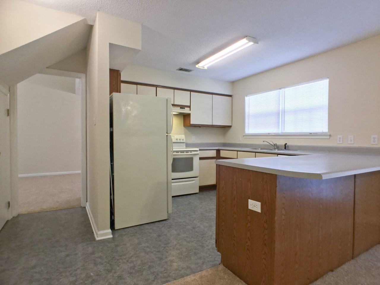 9 Country Walk Dr - Photo 3 of 10