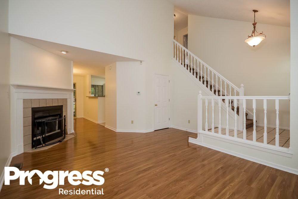 2917 Sunnyfield Ct - Photo 2 of 16