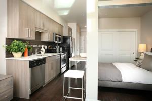 featured image of 306 Queen Anne Avenue North