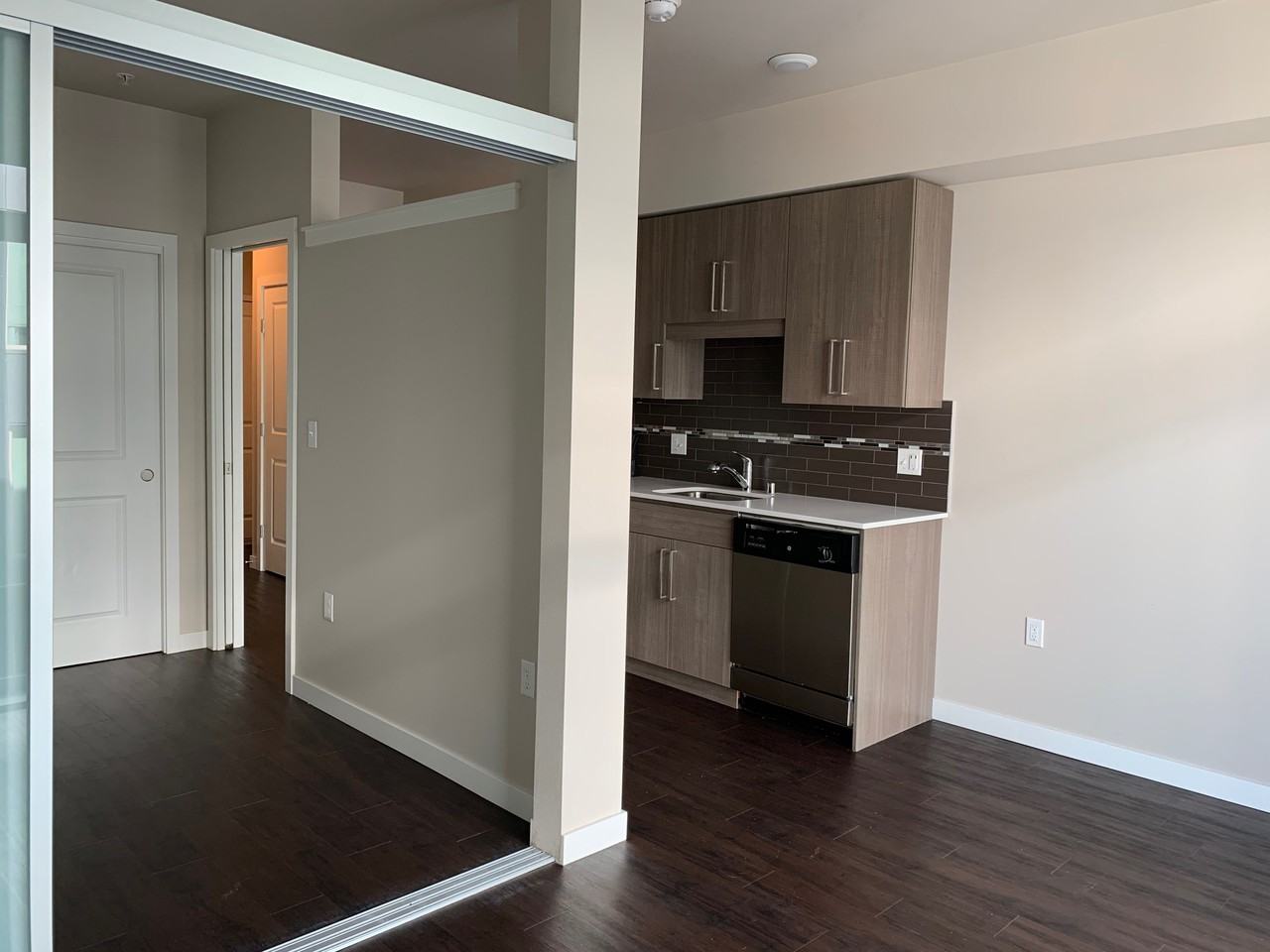 306 Queen Anne - Photo 2 of 7