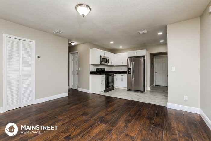 1475 Daroca Dr - Photo 3 of 16