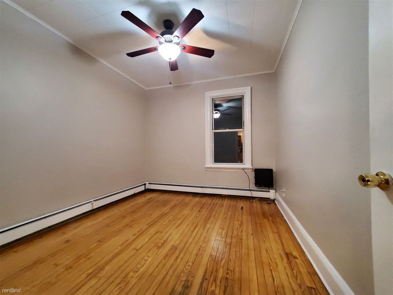 69 W 53rd St - Photo 3 of 14