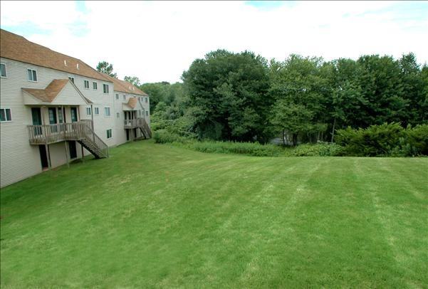 Briar Knoll Apts - Photo 2 of 9