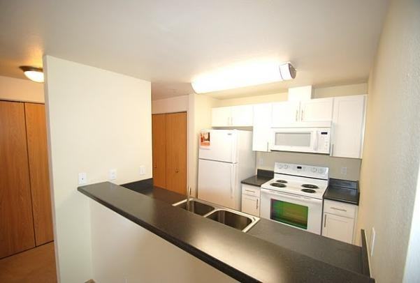 Summit at Lake Union - Photo 3 of 12