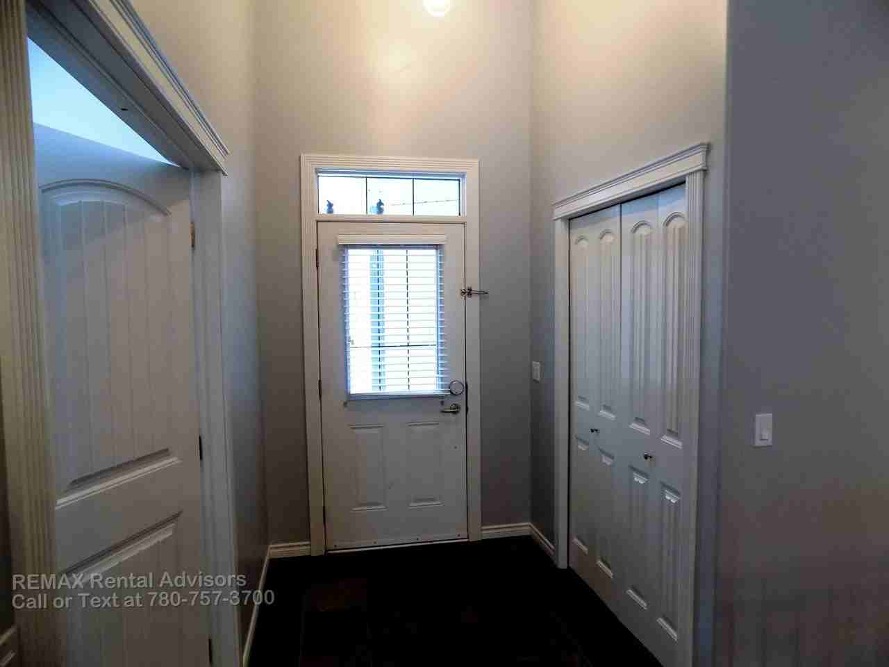 205 79 St Sw - Photo 2 of 25