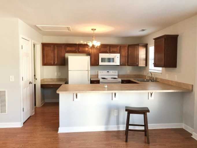 1617 Merritt St - Photo 3 of 10