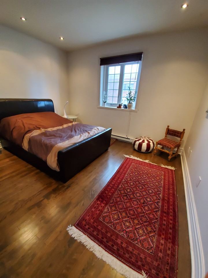 4510 Avenue Girouard #12 - Photo 2 of 11