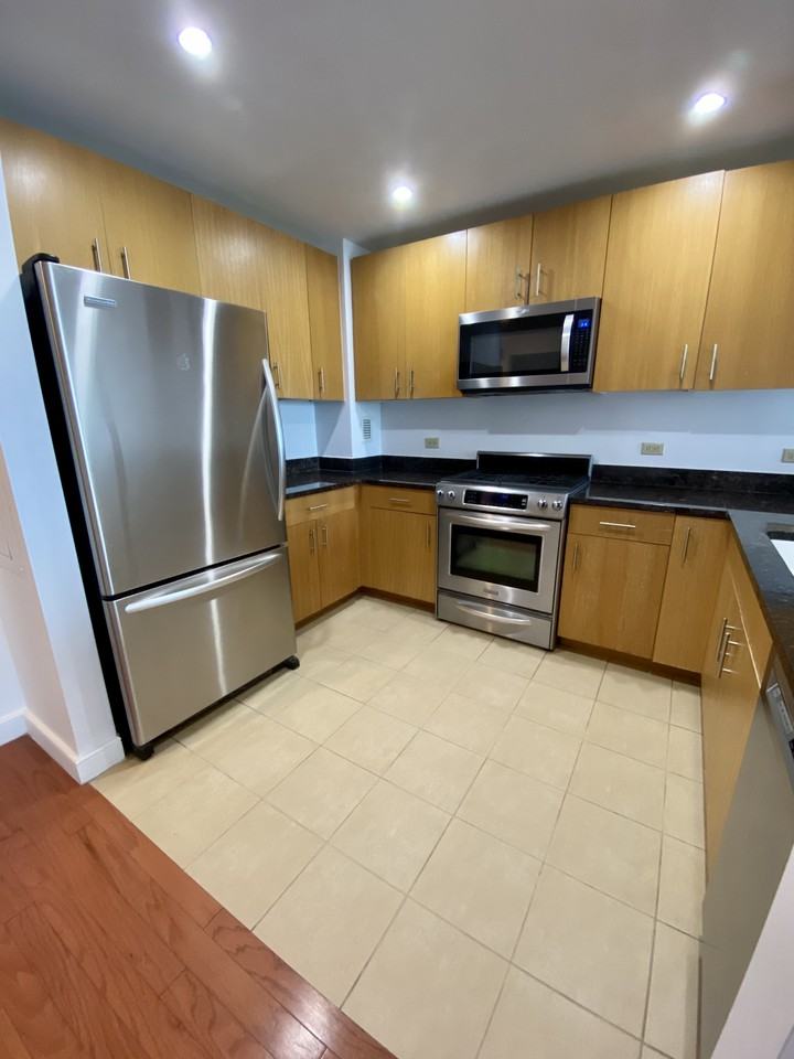 1 Shore Ln #1205