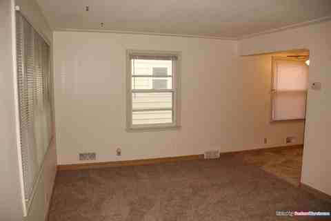 1716 E 58th St - Photo 3 of 10