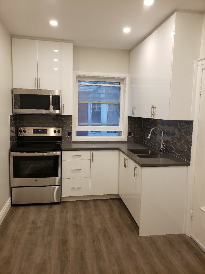 257 Indian Road - Photo 4 of 14