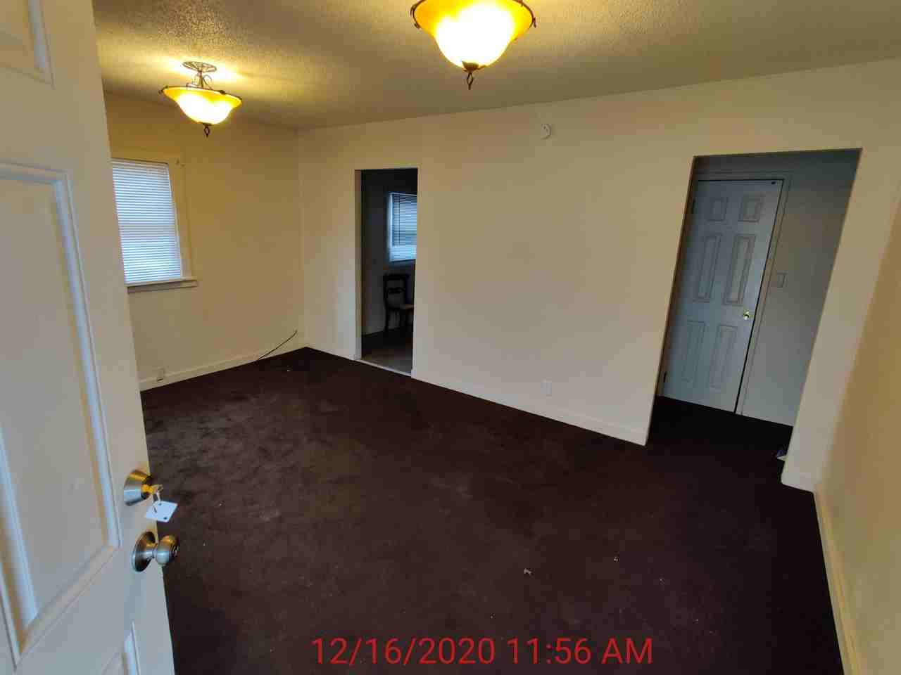 2410 Joan Place - 2410 - Photo 2 of 8