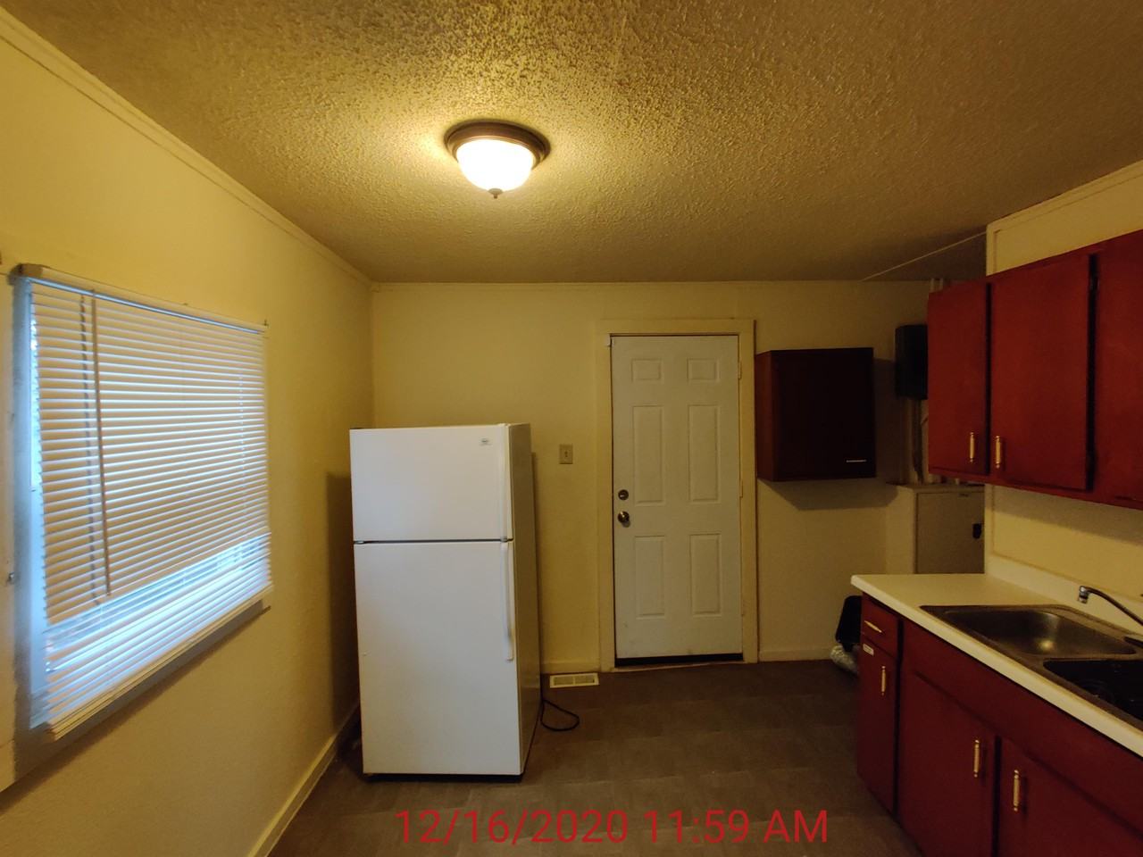 2410 Joan Place - 2410 - Photo 3 of 8