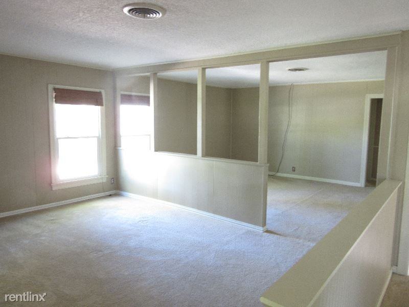 306 Circle Way St - Photo 3 of 9