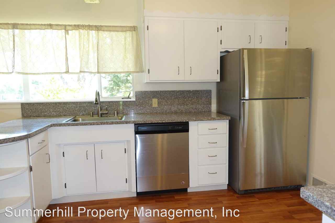 186 N Avalon Dr - Photo 3 of 11