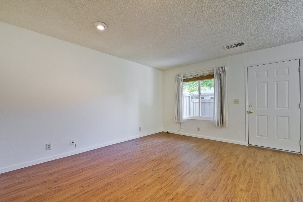 4808 Alexandria Ln - Photo 2 of 27