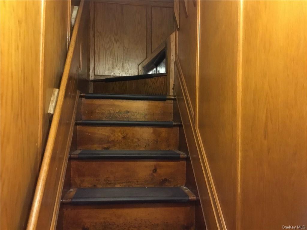 20 Center St - Photo 2 of 12